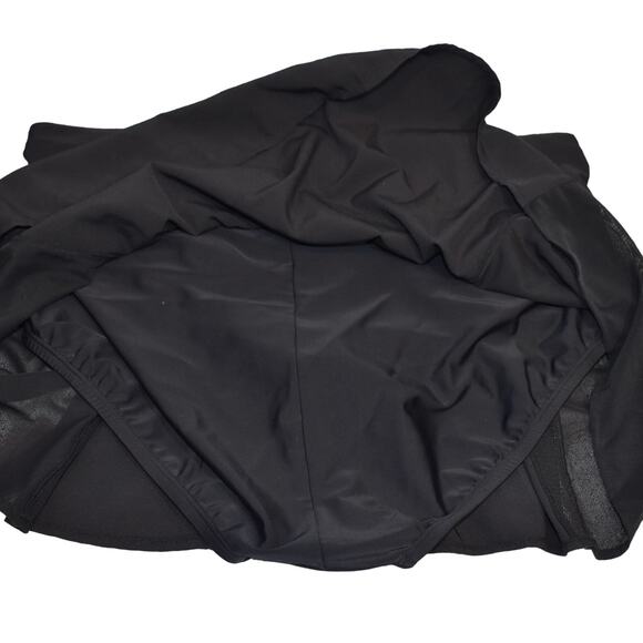 Reebok Athletic or Swim Skirt with Built in Brief in Black - Size 16 - Picture 4 of 6